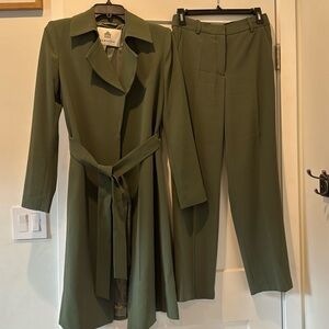 New Aritzia Babaton Knee Length Tie Jacket (sz XXS) and Pants (sz 2) Sage Green